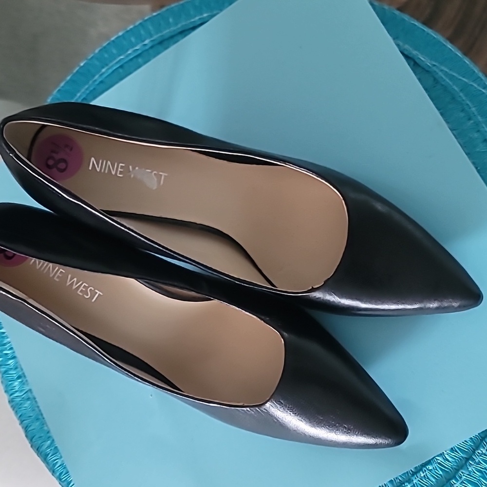 Nine West Women's Shoes Black Leather Sz 8.5 Heels Sleek Professional Career - Picture 3 of 12